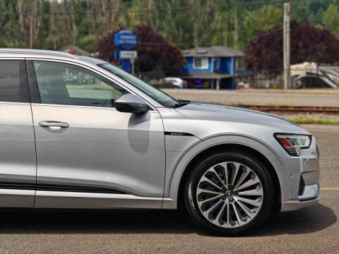 2019 Audi e-tron quattro Prestige