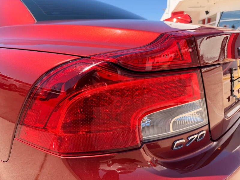 2011 Volvo C70 T5