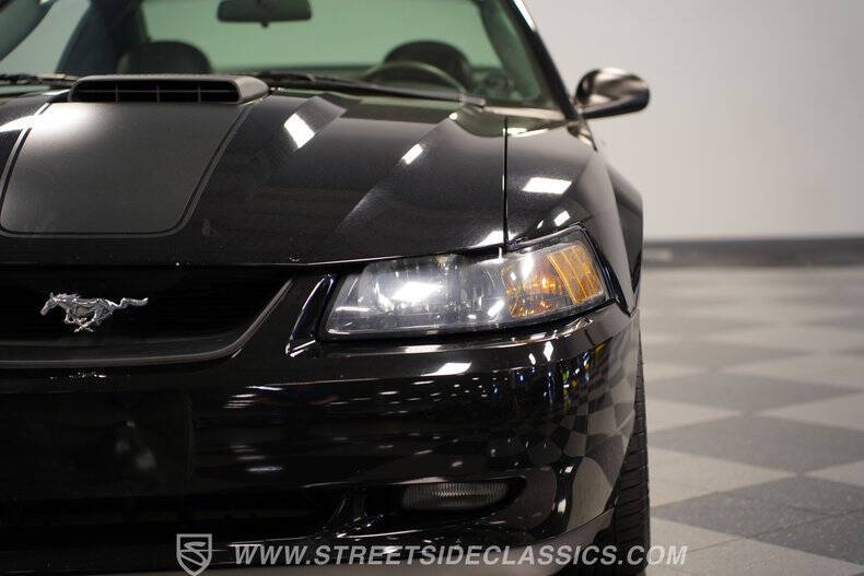 2003 Ford Mustang Mach 1 Premium