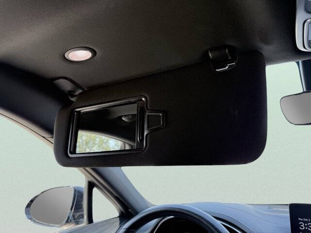 2022 Genesis GV70 2.5T Standard