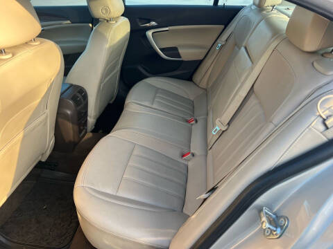 2012 Buick Regal Premium 1