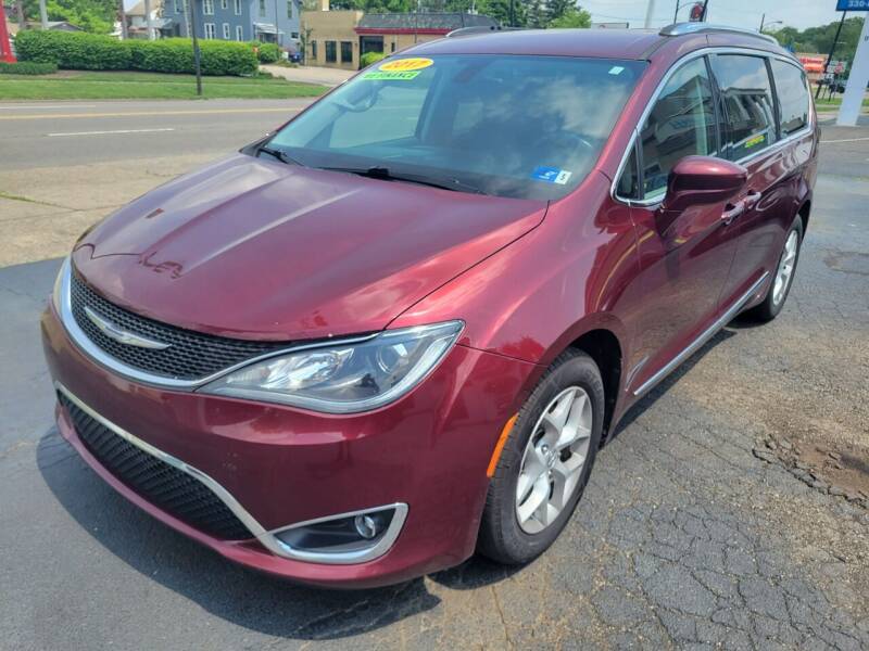 2017 Chrysler Pacifica for sale at Signature Auto Group in Massillon OH