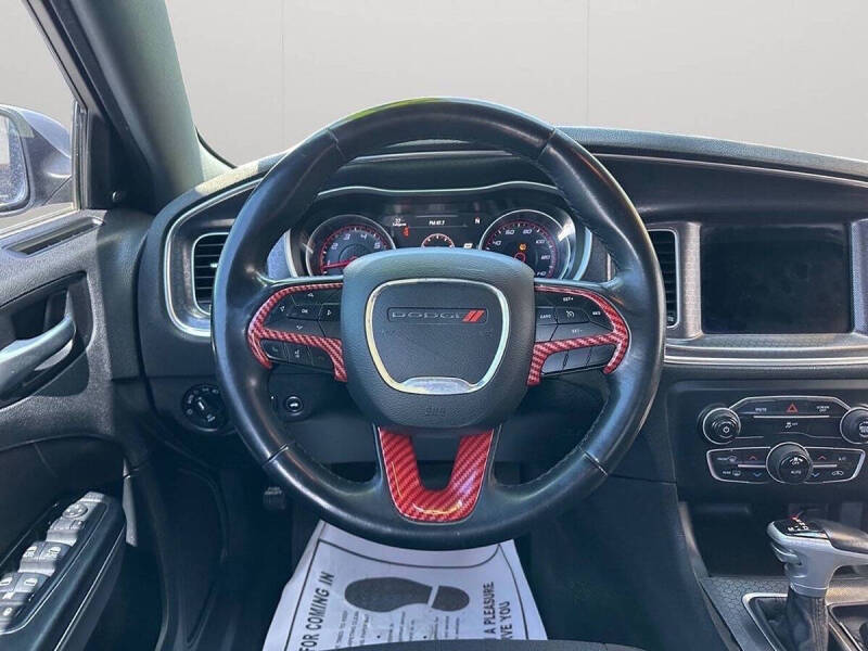 2017 Dodge Charger SXT