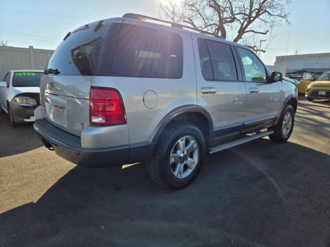 2004 Ford Explorer XLT