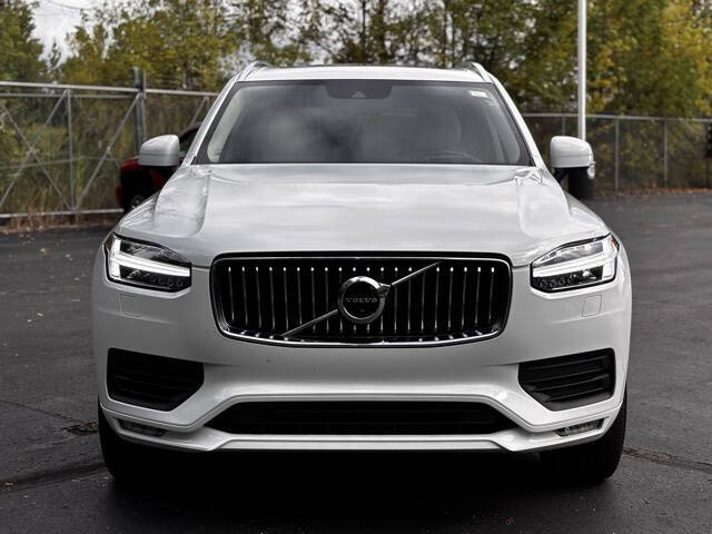 2021 Volvo XC90 T6 Momentum 7-Passenger