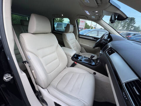 2016 Volkswagen Touareg VR6 Sport