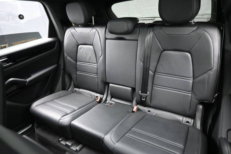 2023 Porsche Cayenne