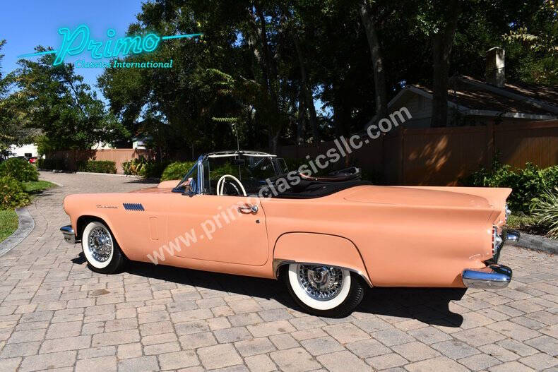 1957 Ford Thunderbird