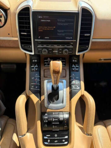 2013 Porsche Cayenne GTS