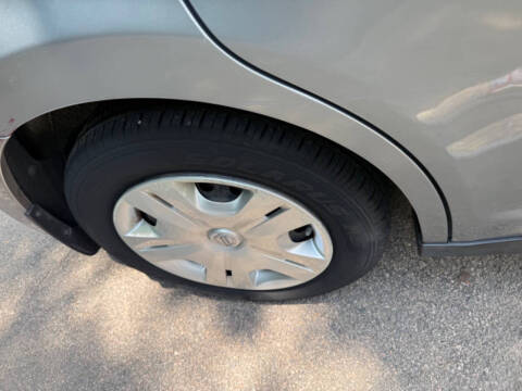 2010 Nissan Versa 1.8 S