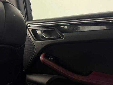 2022 Porsche Macan S