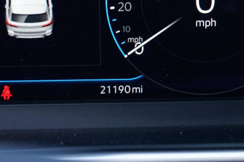 2025 Volkswagen Taos SEL 4Motion