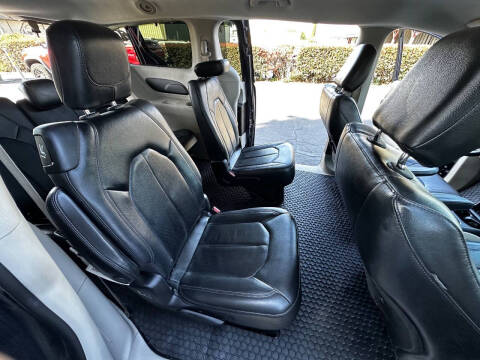 2019 Chrysler Pacifica Touring L