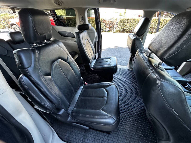 2019 Chrysler Pacifica Touring L
