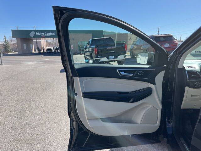 2016 Ford Edge Titanium