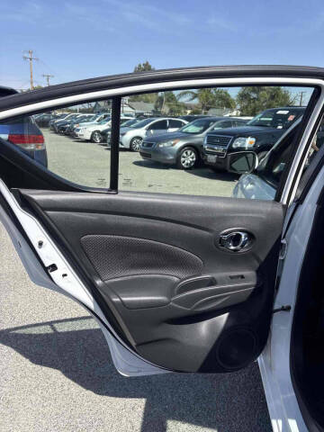 2018 Nissan Versa