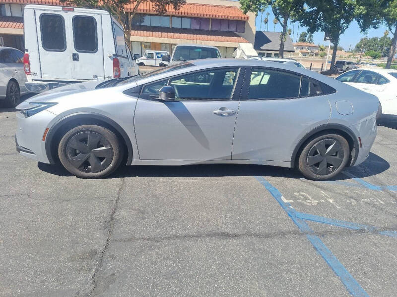 2024 Toyota Prius LE