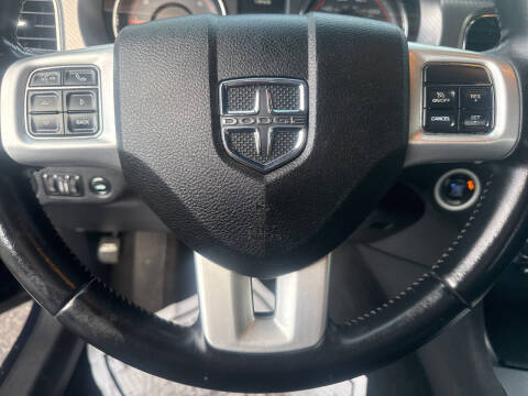 2011 Dodge Charger SE