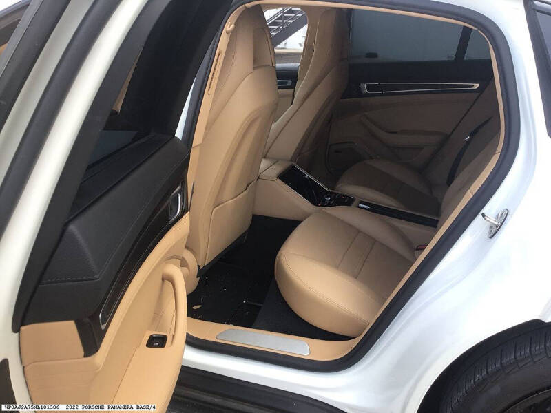 2022 Porsche Panamera
