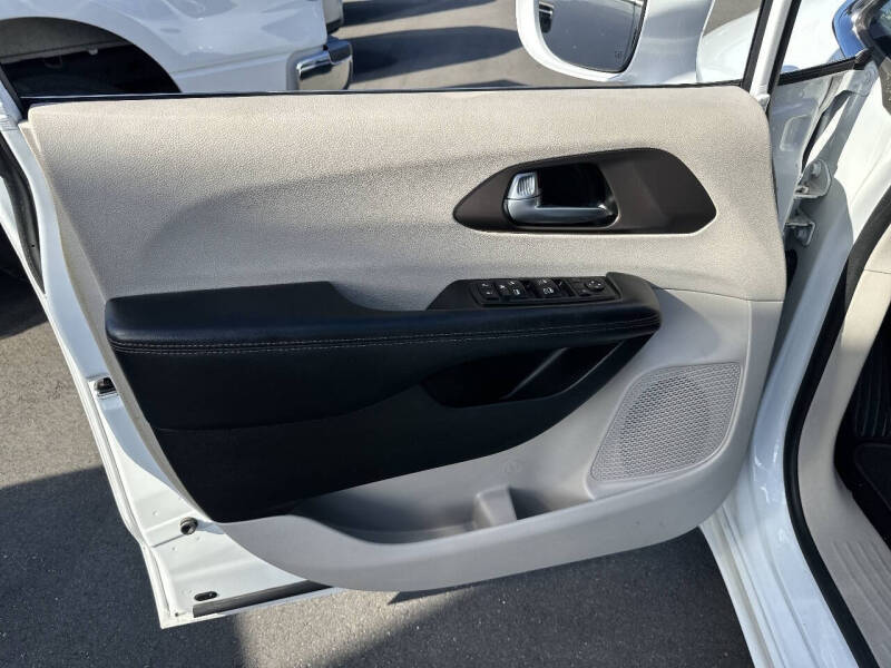 2017 Chrysler Pacifica Touring Plus