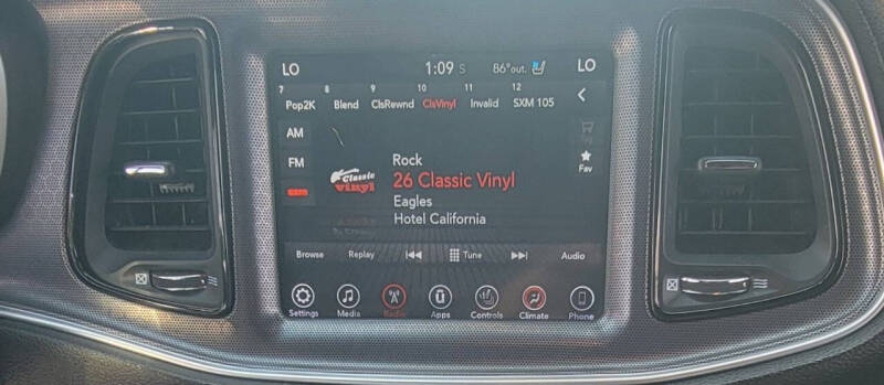 2017 Dodge Challenger SXT Plus