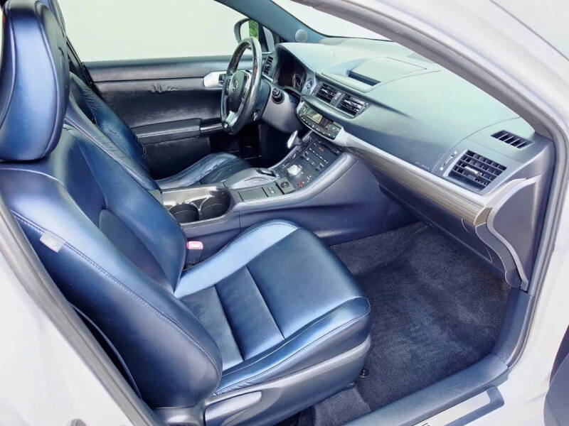 2012 Lexus CT 200h