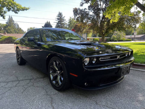 2018 Dodge Challenger SXT Plus