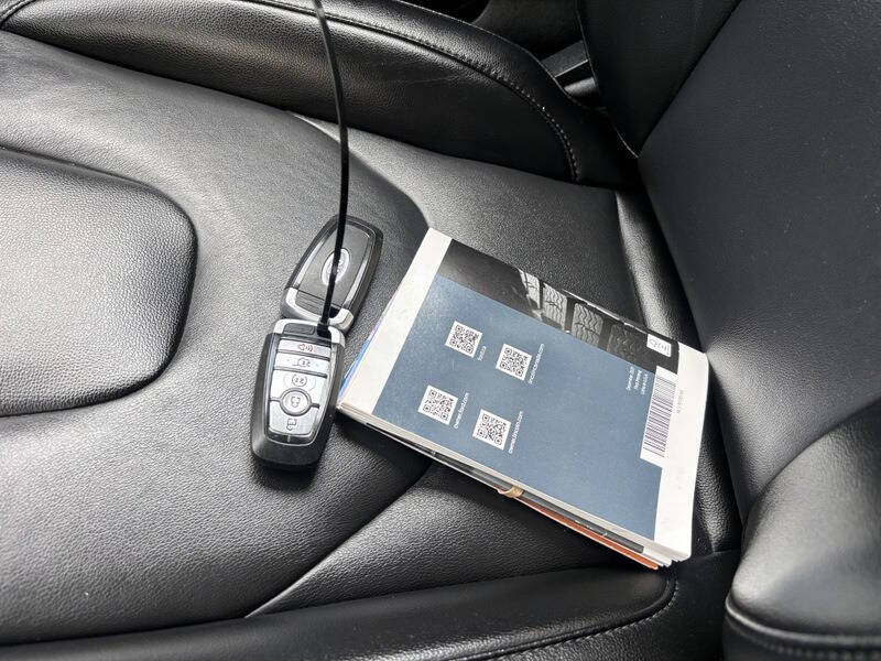 2022 Ford Edge Titanium