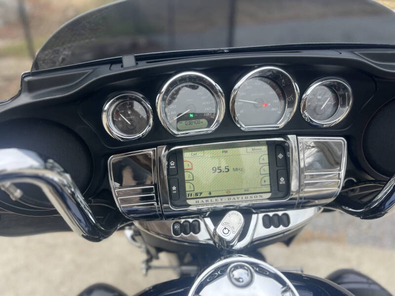 2014 Harley-Davidson FLHTCUTG