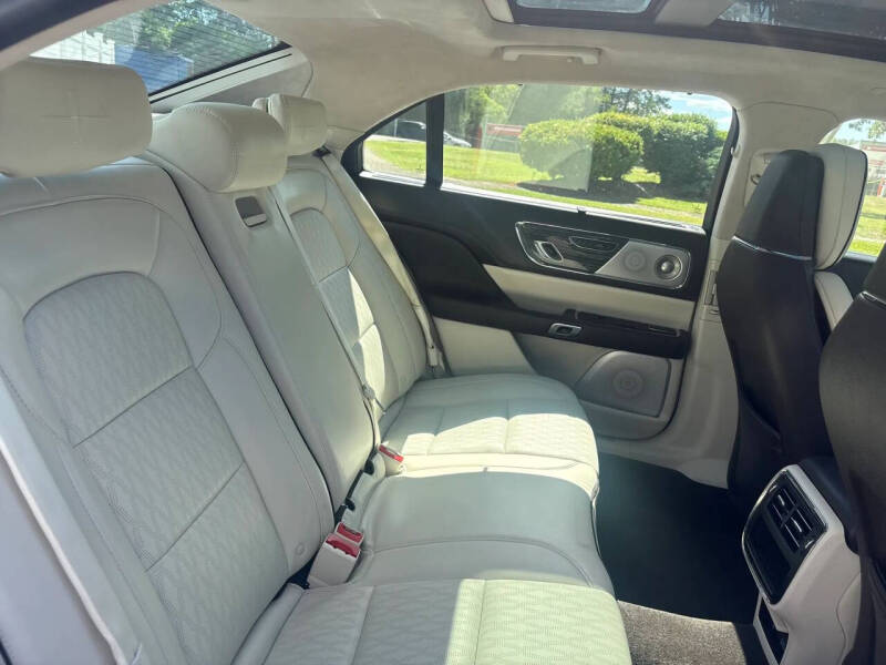 2017 Lincoln Continental Black Label