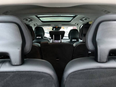 2016 Volvo XC90 T6 Momentum