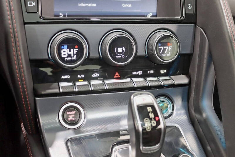 2018 Jaguar F-TYPE R