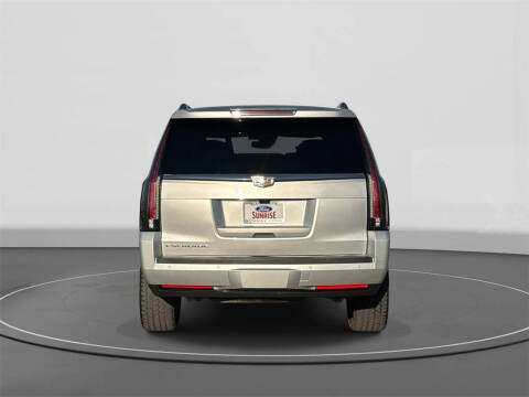 2020 Cadillac Escalade Luxury