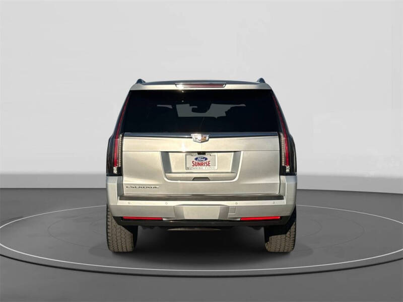 2020 Cadillac Escalade Luxury