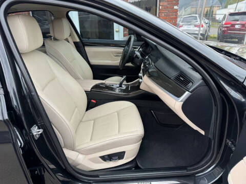 2012 BMW 5 Series 528i xDrive