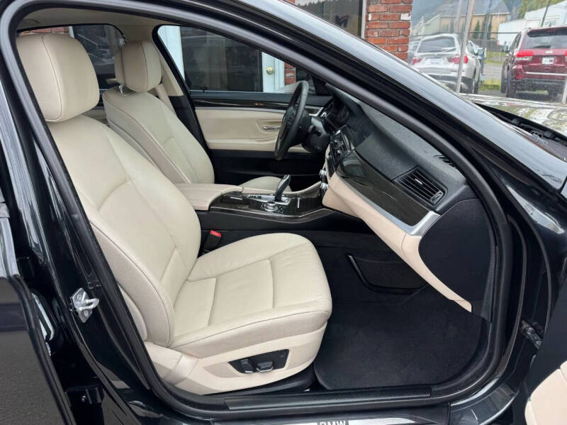 2012 BMW 5 Series 528i xDrive