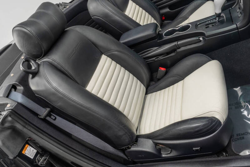 2003 Ford Thunderbird