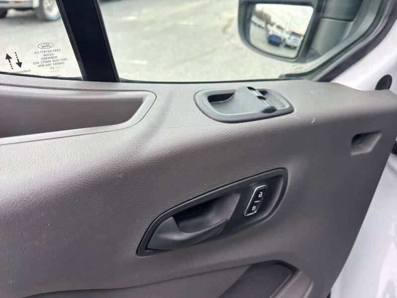 2023 Ford Transit 350 XLT