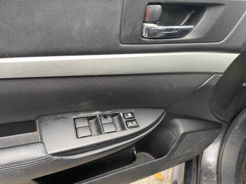 2010 Subaru Legacy 2.5i Premium