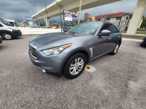 2017 Infiniti QX70