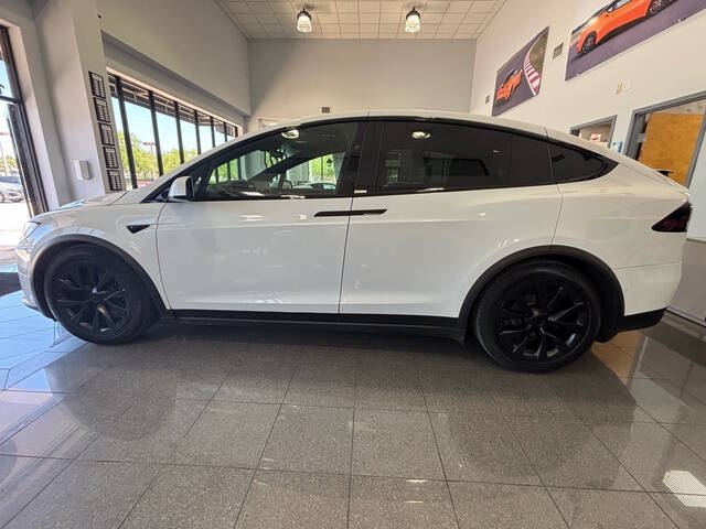 2022 Tesla Model X 2