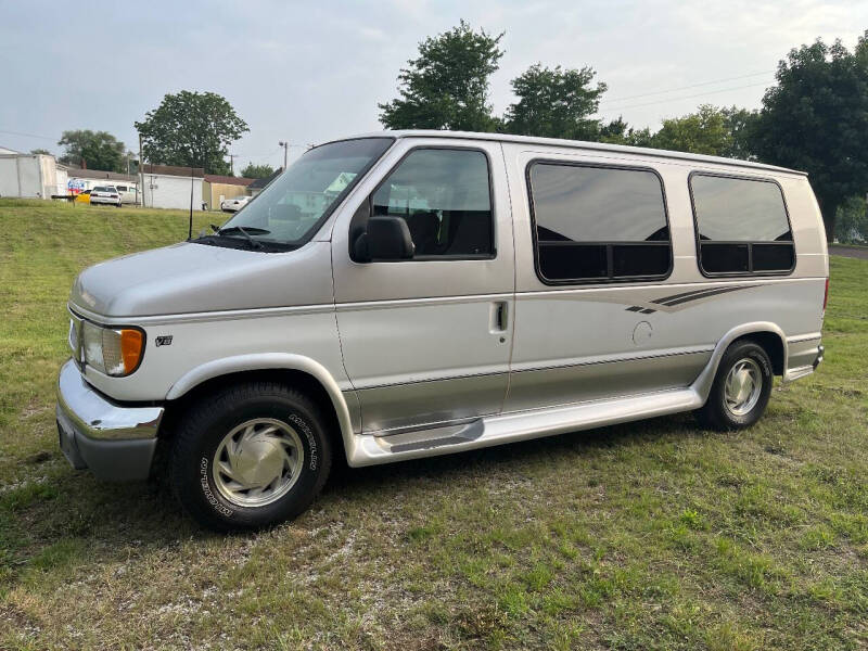 2001 Ford E-Series E-150