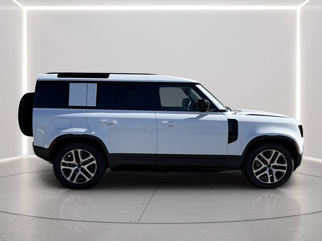 2026 Land Rover Defender 110 P300 S