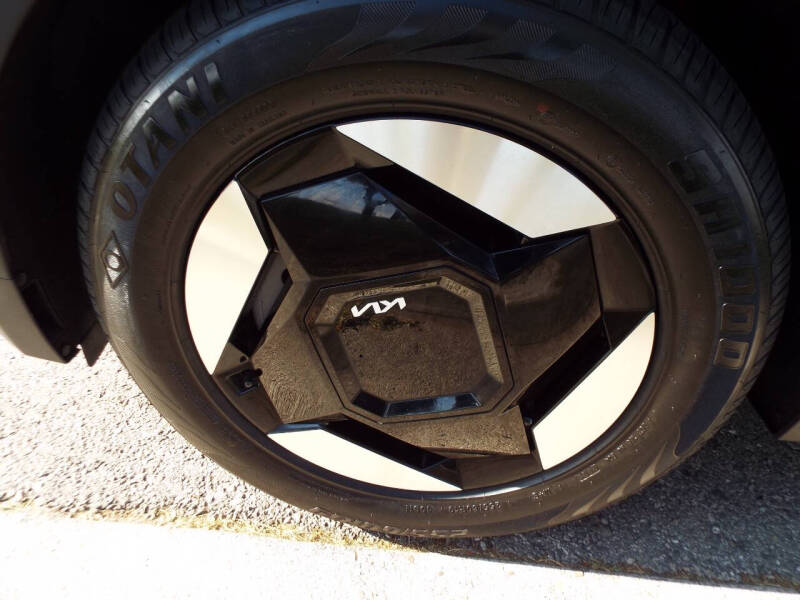 2024 Kia EV9 Light Long Range