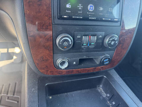 2011 Chevrolet Suburban LS