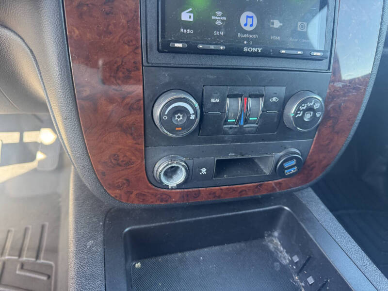 2011 Chevrolet Suburban LS