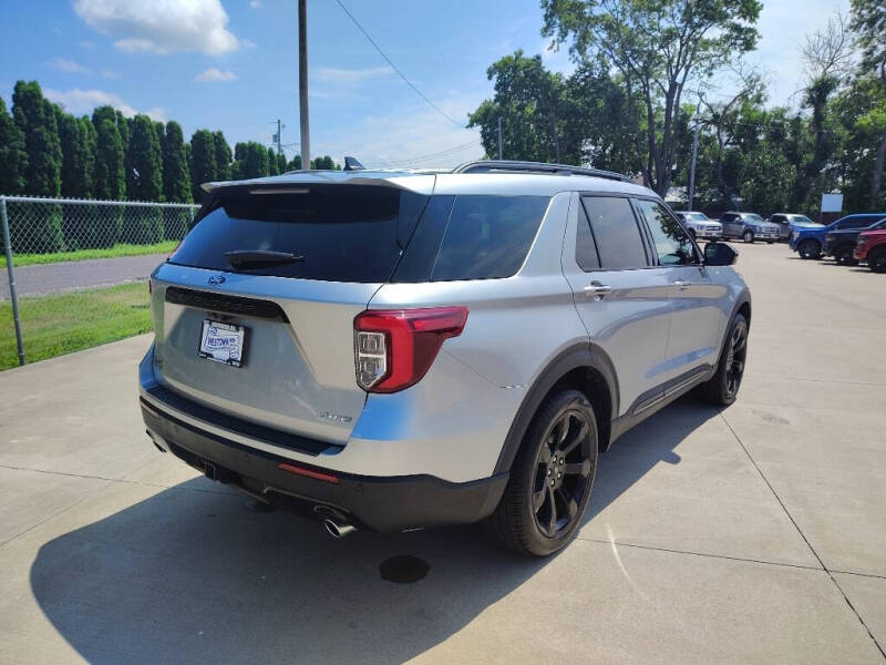 2024 Ford Explorer ST-Line