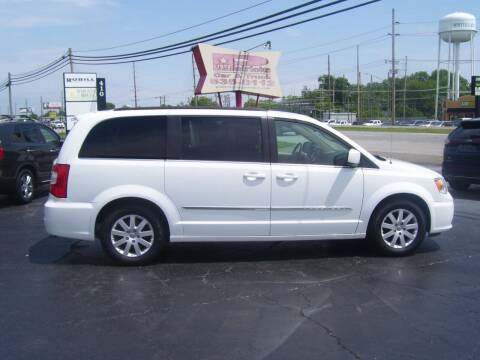 2016 Chrysler Town and Country for sale at Patricks Car & Truck in Whiteland IN
