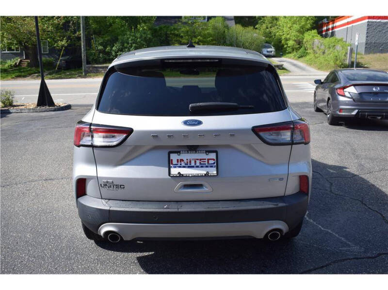 2020 Ford Escape SE