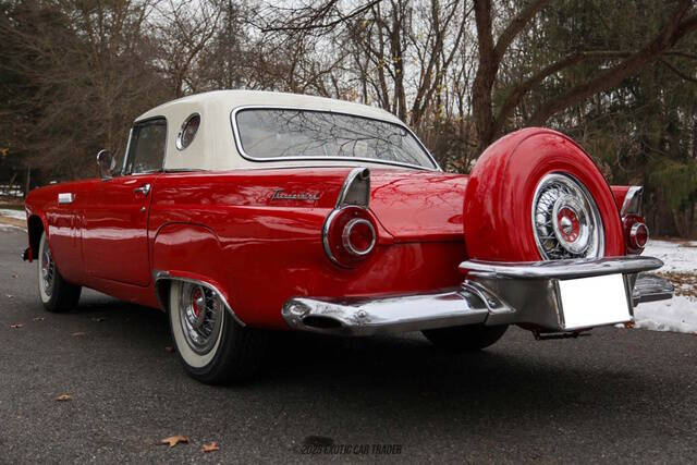 1956 Ford Thunderbird